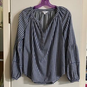 Time and Tru women’s long sleeve casual blouse size small